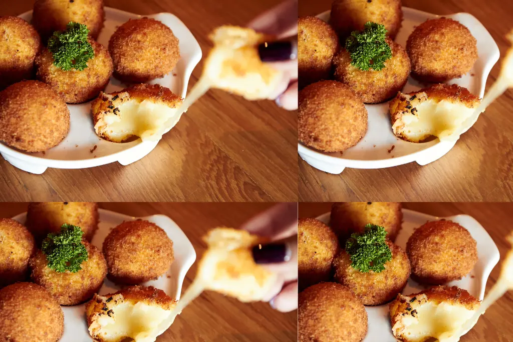 Baked Broccoli Cheese Balls