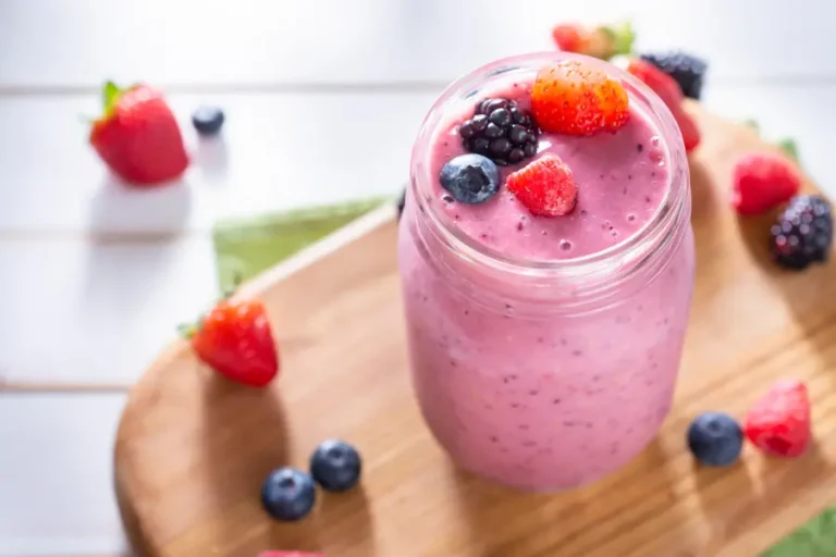 Blueberry Cashew Smoothie – Creamy, Nutty Fruit Drink Recipe 4 Blueberry Cashew Smoothie